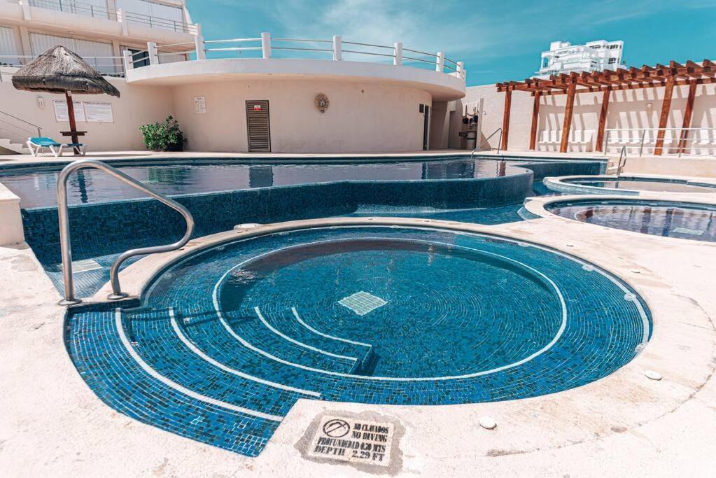 Cancun Marlin 32 Zewnętrze zdjęcie
